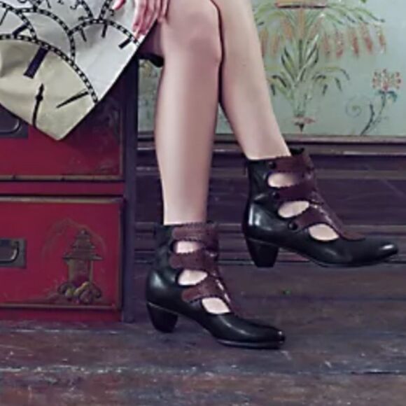 Anthropologie Everybody Chiseled Doily Leather Black Brown Filigree Boot EU 38.5 - Picture 10 of 11